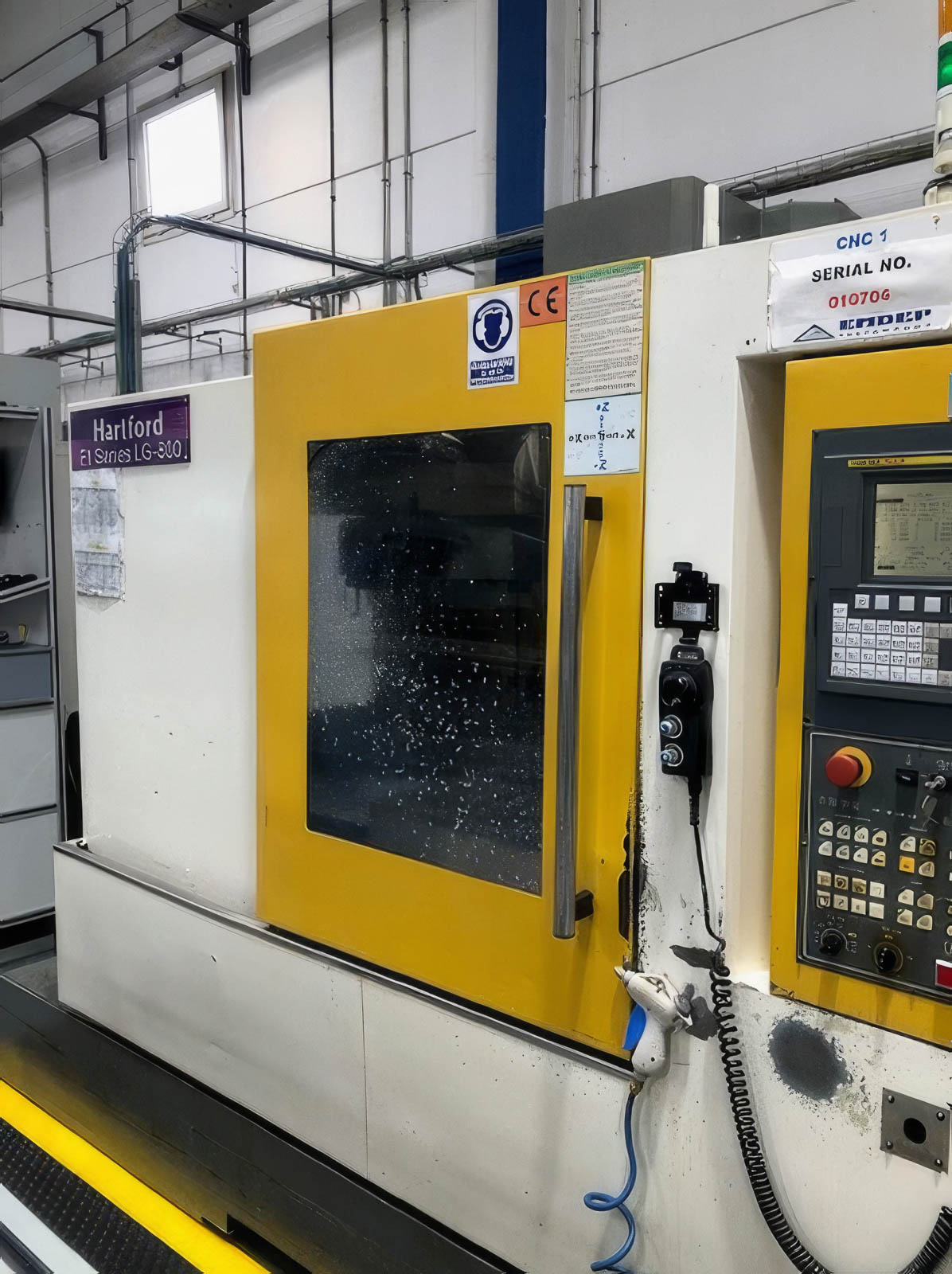 HARTFORD LG800 Vertical machining center (2007) id11082